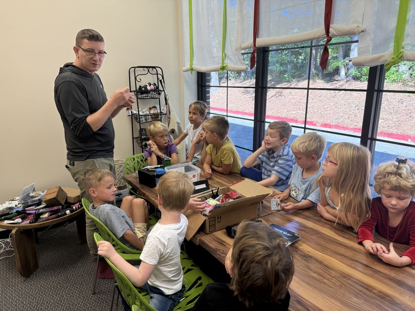 Electronics classes for kids, fall 2024